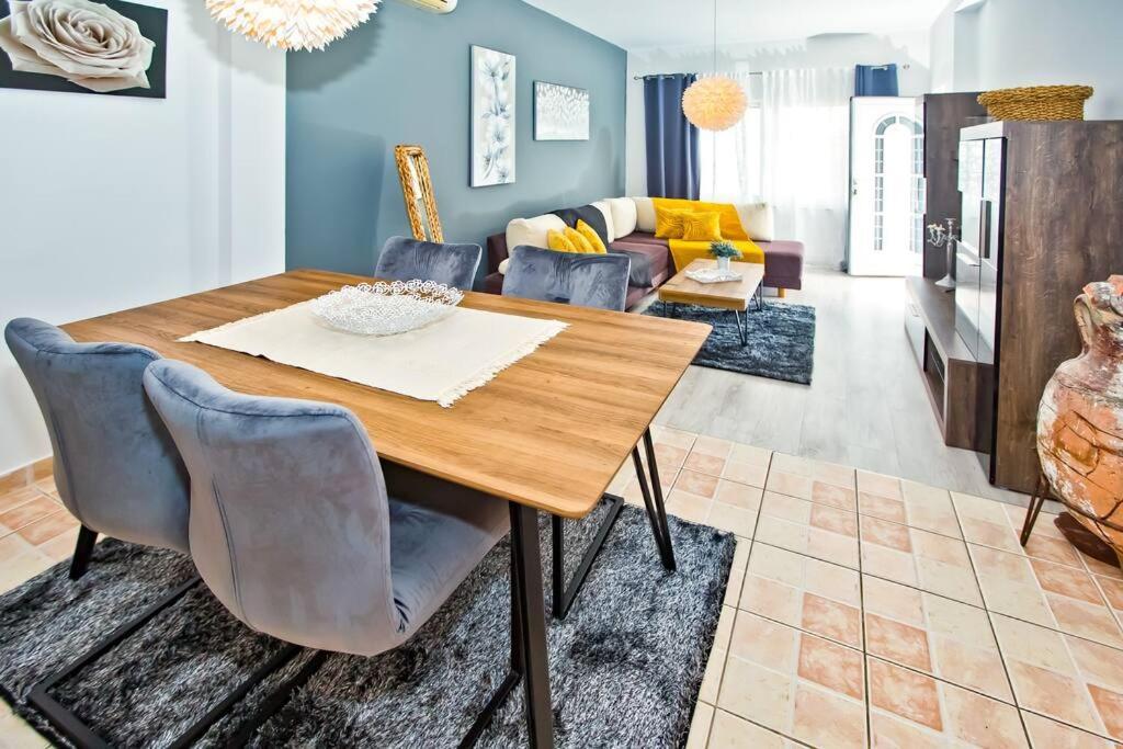 Apartman Tino With Two Sunny Terace Đảo Hvar Ngoại thất bức ảnh