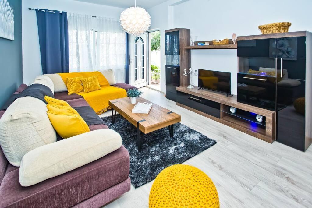 Apartman Tino With Two Sunny Terace Đảo Hvar Ngoại thất bức ảnh