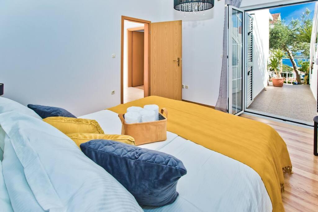 Apartman Tino With Two Sunny Terace Đảo Hvar Ngoại thất bức ảnh
