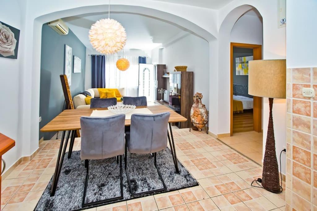 Apartman Tino With Two Sunny Terace Đảo Hvar Ngoại thất bức ảnh